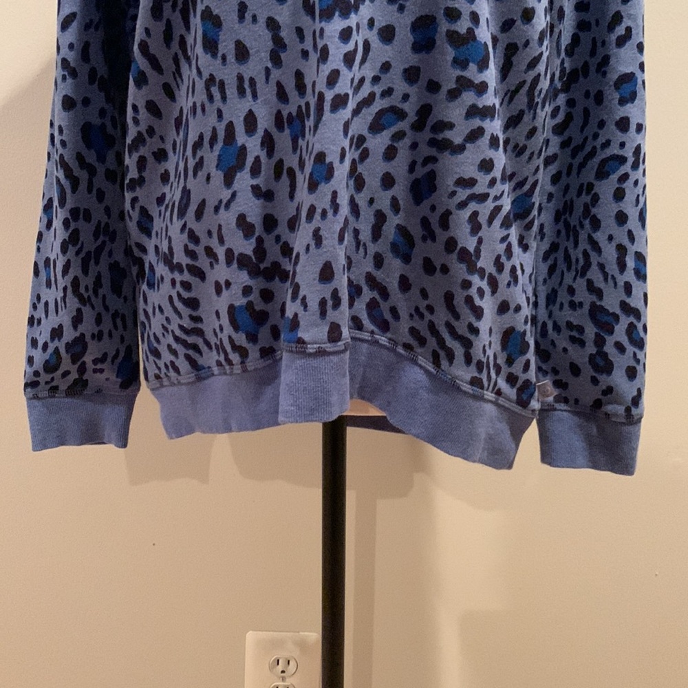 3/4 Zip Up Cheetah Print Collared Shirt - Picture 6 of 7